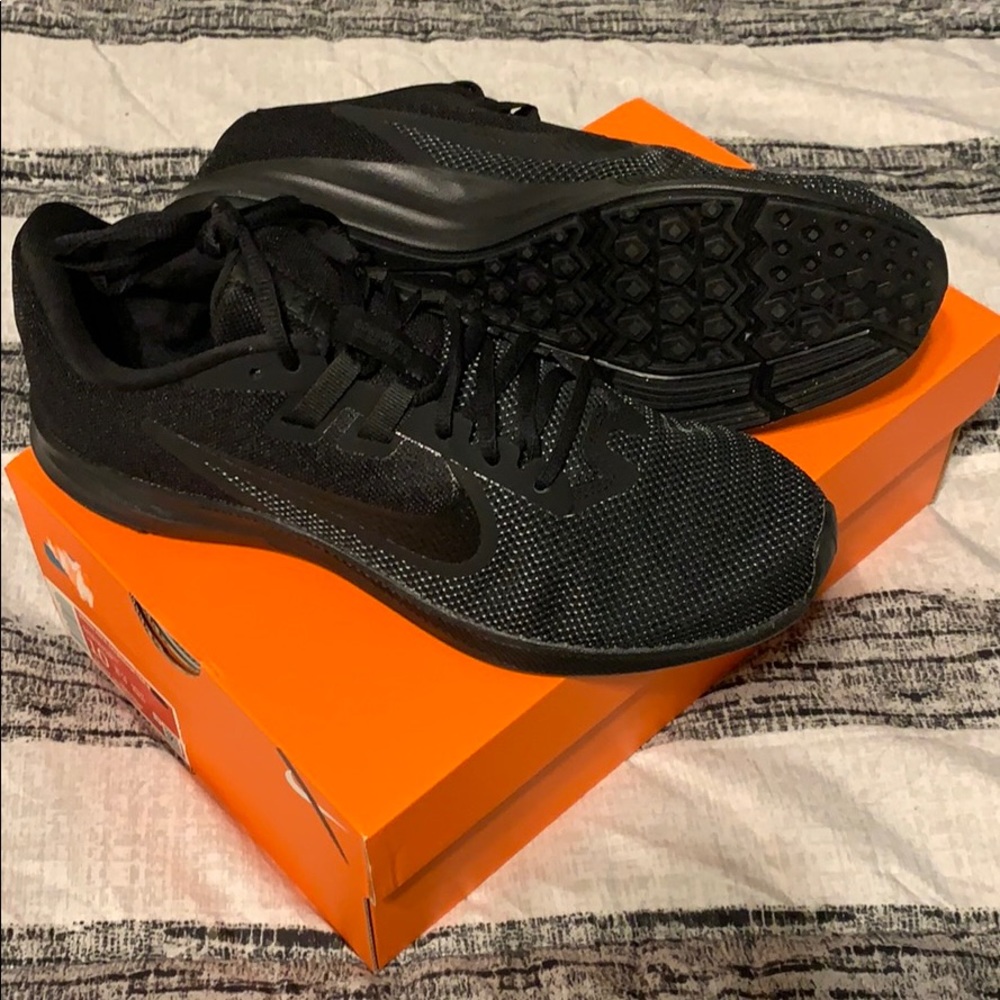 NIKE downshifter shoes size wms 10